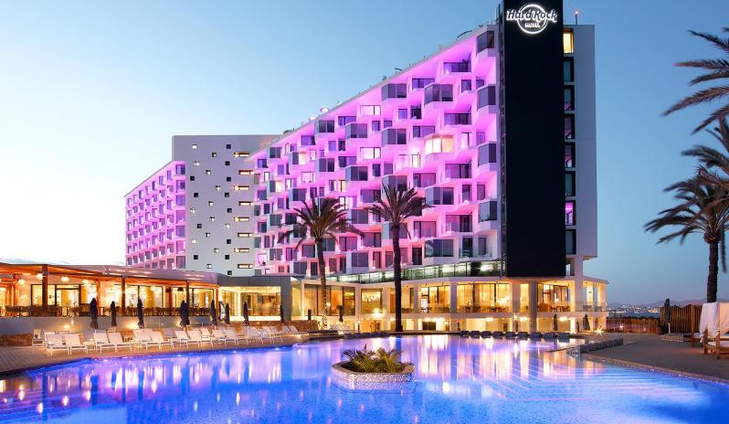 Hard Rock Hotel Ibiza-Pool and hotel at night
