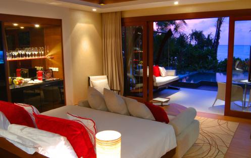 Niyama Private Islands Maldives-Beach Pool Villa bedroom_15605