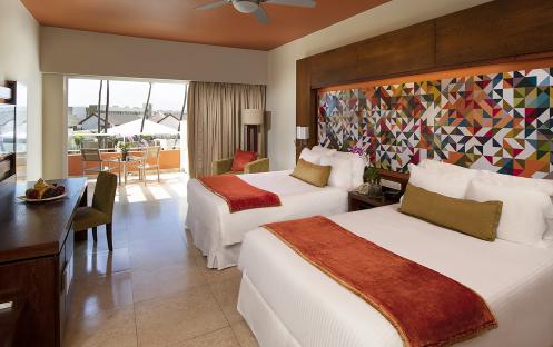 Breathless Punta Cana Resort & Spa-Allure Junior Suite Pool View_7891