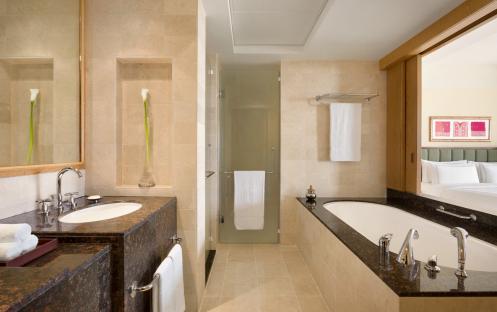 3. Al Bandar Specialty Suite - Bathroom