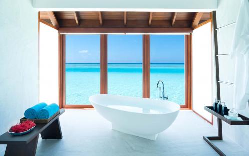 Anantara Dhigu Maldives Resort-Over Water Suite Bath View_5132