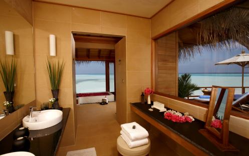 Anantara Dhigu Maldives Resort-Sunset Over Water Suite bathroom_5133
