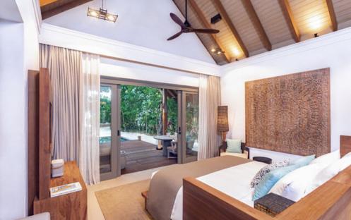 BEACH VILLA WITH PLUNGE POOL BEDROOM