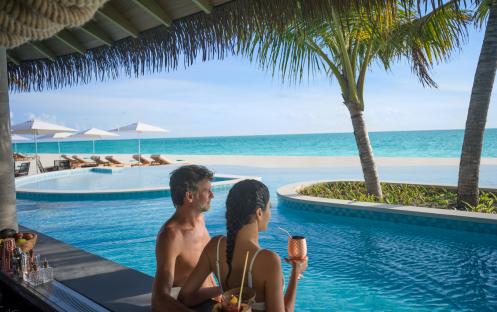 InterContinental Maldives - Pool Bar