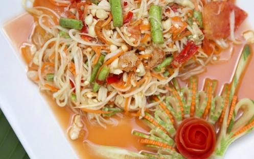 Som-Tam-Thai-Green-Papaya-Salad