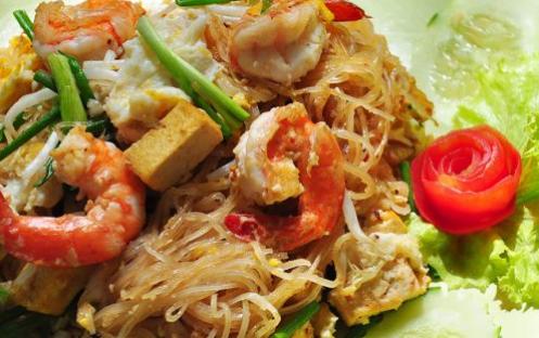 Stir-fried-Rice-Noodles-Pad-Thai-or-Phad-Thai