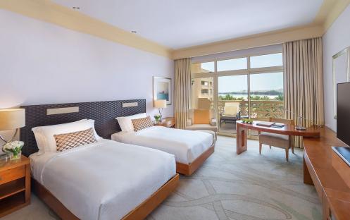 Twin Beds Sea View