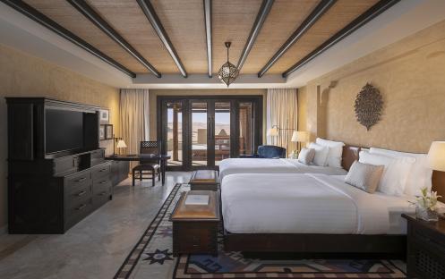 qasr_al_sarab_desert_resort_by_anantara_guest_room_two_bedroom_villa_twin_bedroom