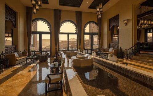 qasr_al_sarab_desert_resort_by_anantara_lobby_view_welcome_area_lobby_1920x600