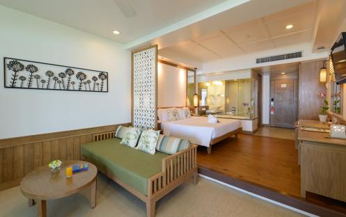 Katathani Phuket Beach Resort-Thani Wing Junior Suite Oceanfront 2_6737