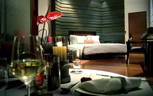 In-Room Dining_2199