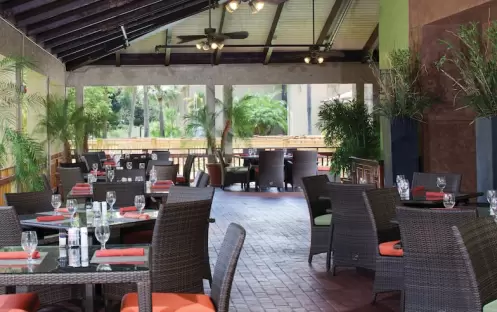 Laguna Restaurant & Bar Laguna Restaurant & Bar