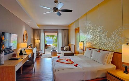 Lily Beach Resort & Spa-Beach Suite Pool Bedroom_17714