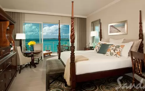 Balmoral Beachfront Club Level Room - BC (4)