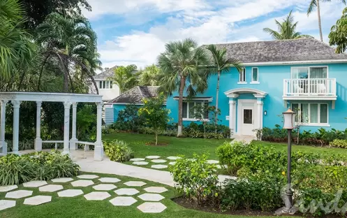 Royal English 1Bedroom Butler Suite Villa with Balcony Tranquility Soaking Tub - VS1 (4)
