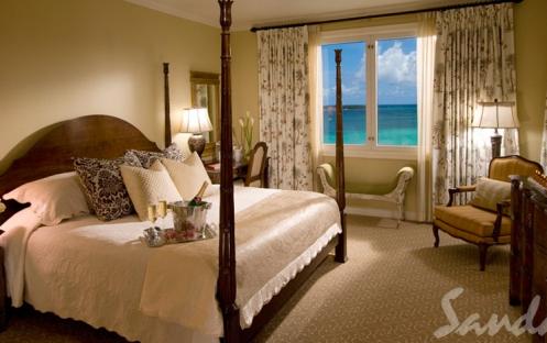 Royal Windsor Beachfront One Bedroom Suite - WS (1)