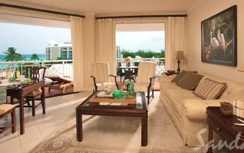 Royal Windsor Beachfront One Bedroom Suite - WS (5)