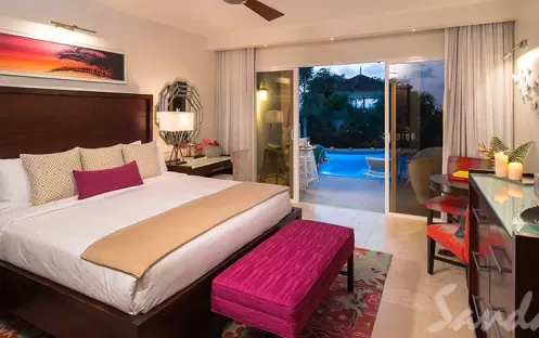 Beachfront Crystal Lagoon Swim-up Butler Room with Patio Tranquility Soaking Tub – SBT (2) Beachfront Crystal Lagoon Swim-up Butler Room with Patio Tranquility Soaking Tub – SBT (2)