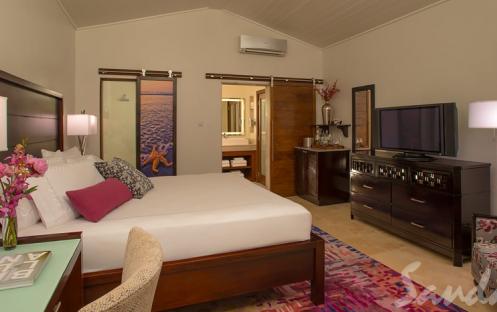 Beachfront Honeymoon Butler Room Suite with Private Pool Sanctuary – 1BP (2)