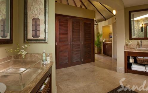 Grande Rondoval Butler Suite with Private Pool Sanctuary - RP (1)