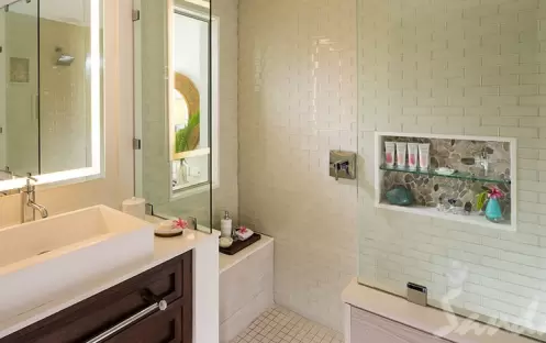 Honeymoon Luxury Oceanview Room - LO (2)
