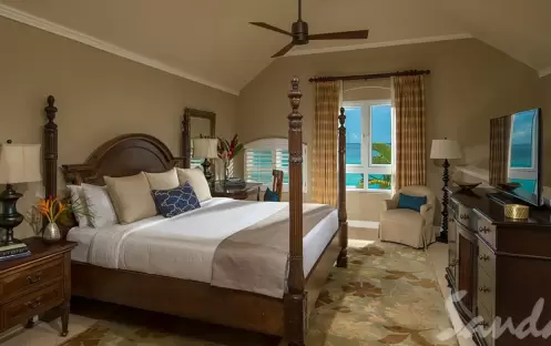 Sunset Bluff Oceanfront Two Story One Bedroom Butler Villa Suite with Private Pool - BP (5)