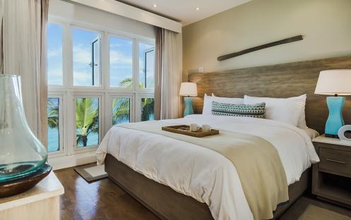 Waves Hotel & Spa by Elegant Hotels - Ocean Front Split Level Room bathroom