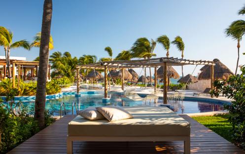 EXCELLENCE PLAYA MUJERES EXCELLENCE CLUB JUNIOR SWIM UP SUITE POOL VIEW