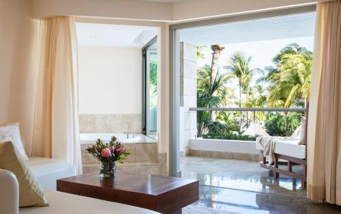 EXCELLENCE PLAYA MUJERES JUNIOR SUITE SPA OR POOL VIEW PATIO