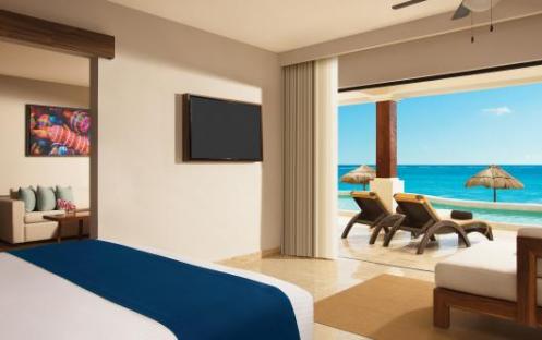 NOW SAPPHIRE PREFERRED CLUB  MASTER SUITE BEACH FRONT SWIM OUT