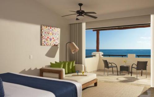 NOW SAPPHIRE PREFERRED CLUB  MASTER SUITE OCEAN FRONT