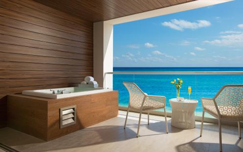 Breathless Riviera Cancun Resort & Spa-Xhale Club Junior Suite Ocean Front 4_11473