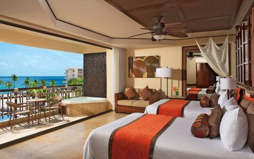 Dreams Riviera Cancun Resort & Spa-Preferred-Club-Ocean-View-&-Pool-Front-1_15504