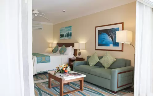 Ocean View One Bedroom Suite bedroom_67