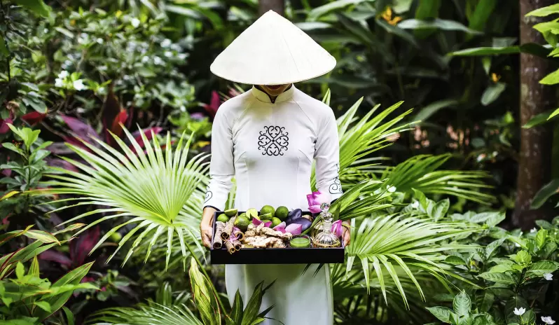 LE VERANDA TRADITIONAL SERVING