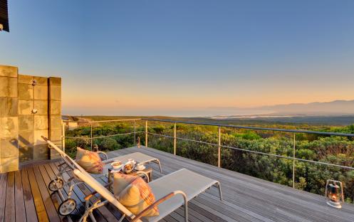 GROOTBOS FOREST LODGE - DECK VIEW
