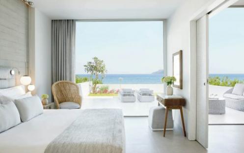 One Bedroom Suite Private Garden Sea View