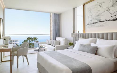 One Bedroom Suite Side Sea View