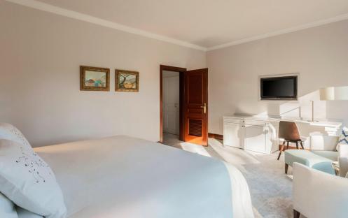 CASTILLO HOTEL SON VIDA - CLASSIC WINDOW ROOM BED