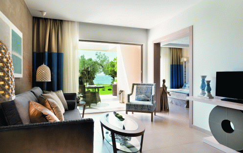 Ikos Olivia-Two-Bedroom-Bungalow-Suite-Beachfront-Living-room_12165