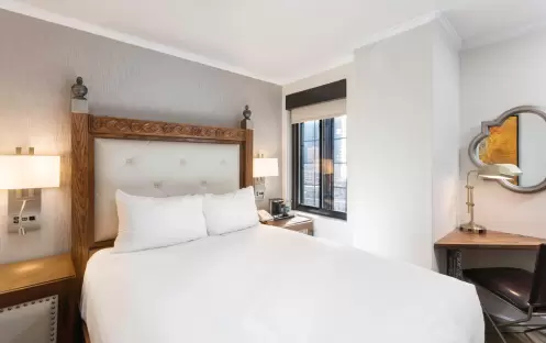 Westgate New York City - Luxe Queen Balcony room Westgate New York City - Luxe Queen Balcony room