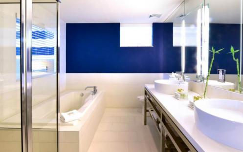 Pestana Miami - Master Suite Bathroom