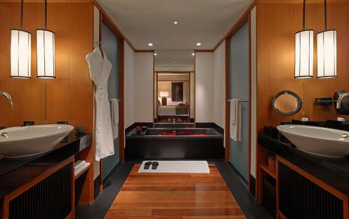 The Setai - Studio Suite Bathroom