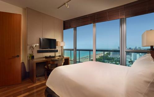 The Setai - Two Bedroom Ocean Suite Second Room