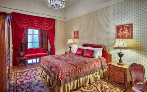 Paris Las Vegas - Napoleon Suite Bedroom