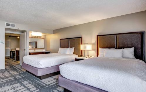 Embassy Suites by Hilton Orlando International Drive - Suite queen beds