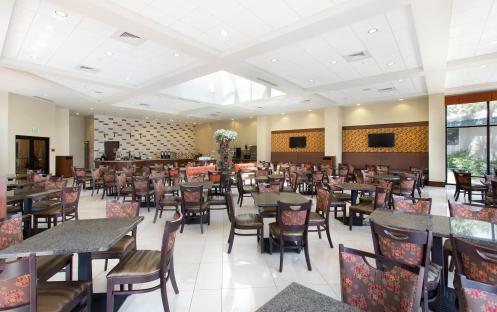 Ramada-Plaza-Resort-and-Suites-Restaurant-Full-View