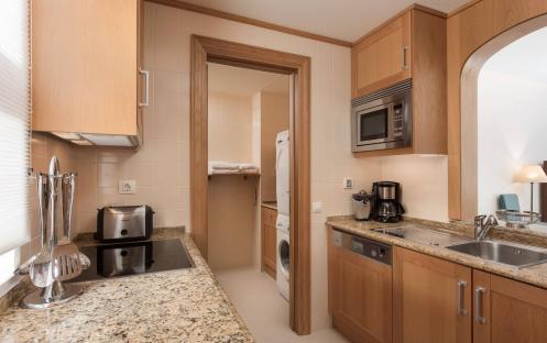 PINE CLIFF - TWO BEDROOM RESIDENCE KITCHEN