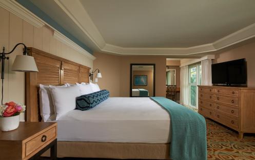 Edgewater Beach Hotel -  Two Bedroom Beach Front Premium Suite Master Bedroom