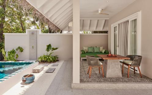 luxury-resort-maldives-rooms-beach-pool-villa-terrace-1024x683